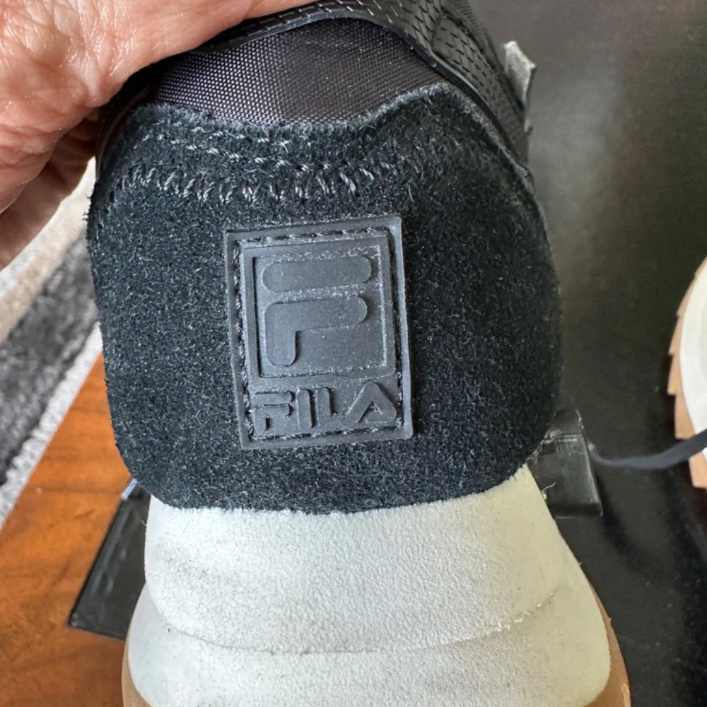 Fila Leather Sneakers Sandenal Orbit Black Size 9 Great Condition